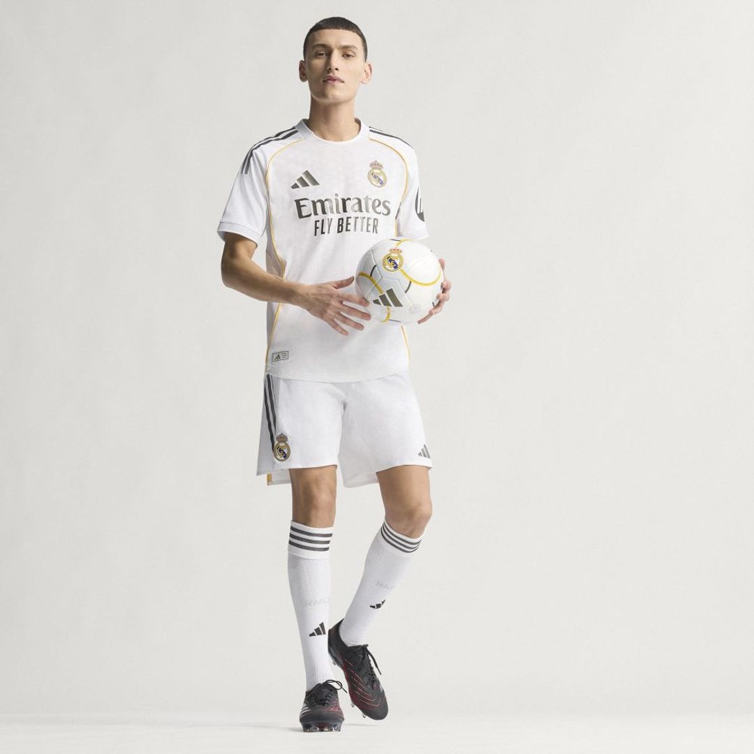 Camiseta Adidas Hombre Local Real Madrid 25/26 Authentic - Blanco