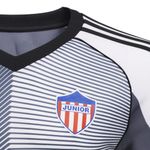 kb7906-4-apparel-photography-detail-view-2-white