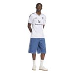 ji7423-5-apparel-on-model-walking-view-white