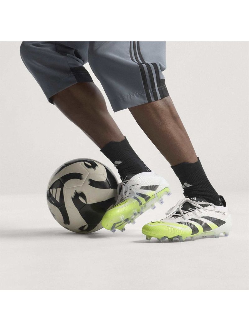 ji1082-21-footwear-photography-heromrktng-view-8