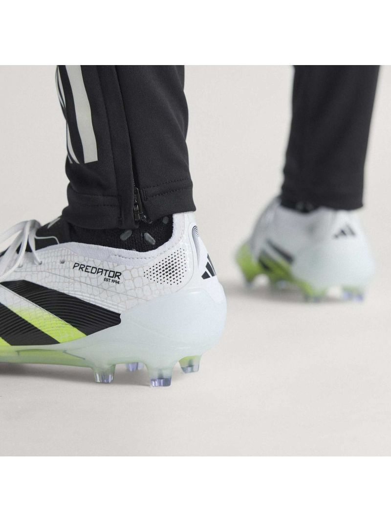 ji1082-23-footwear-photography-heromrktng-view-10