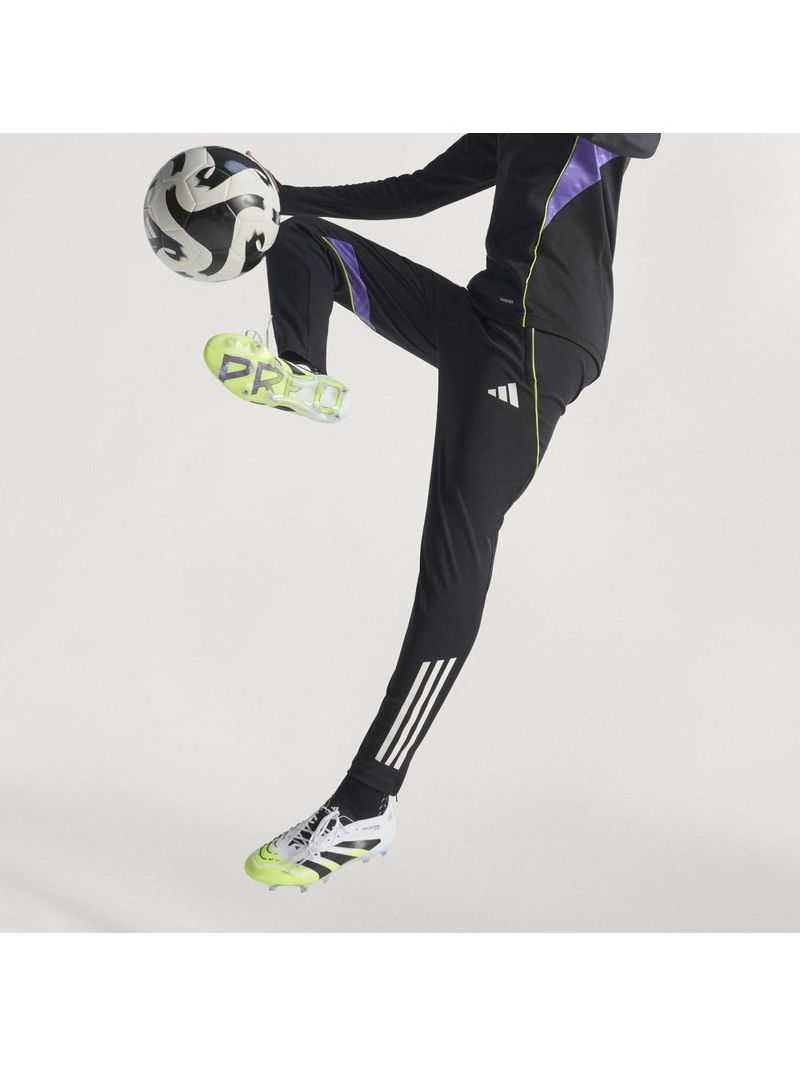 ji1082-24-footwear-photography-heromrktng-view-11