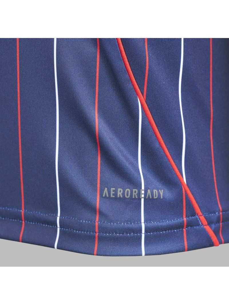 kr3982-6-apparel-on-model-detail-view-3-grey