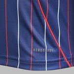 kr3979-6-apparel-on-model-detail-view-3-grey