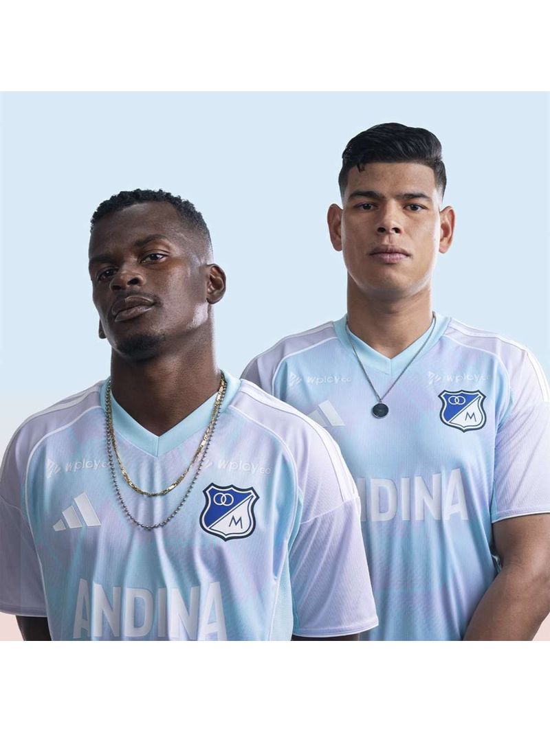 ks8385-8-apparel-photography-heromrktng-view-3