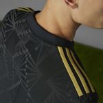 label-7