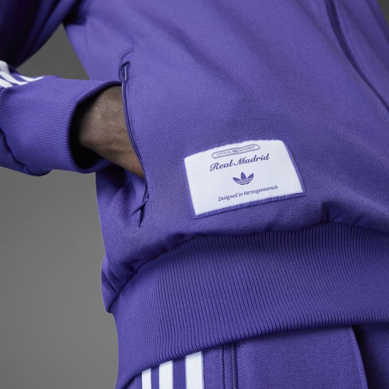 label-8