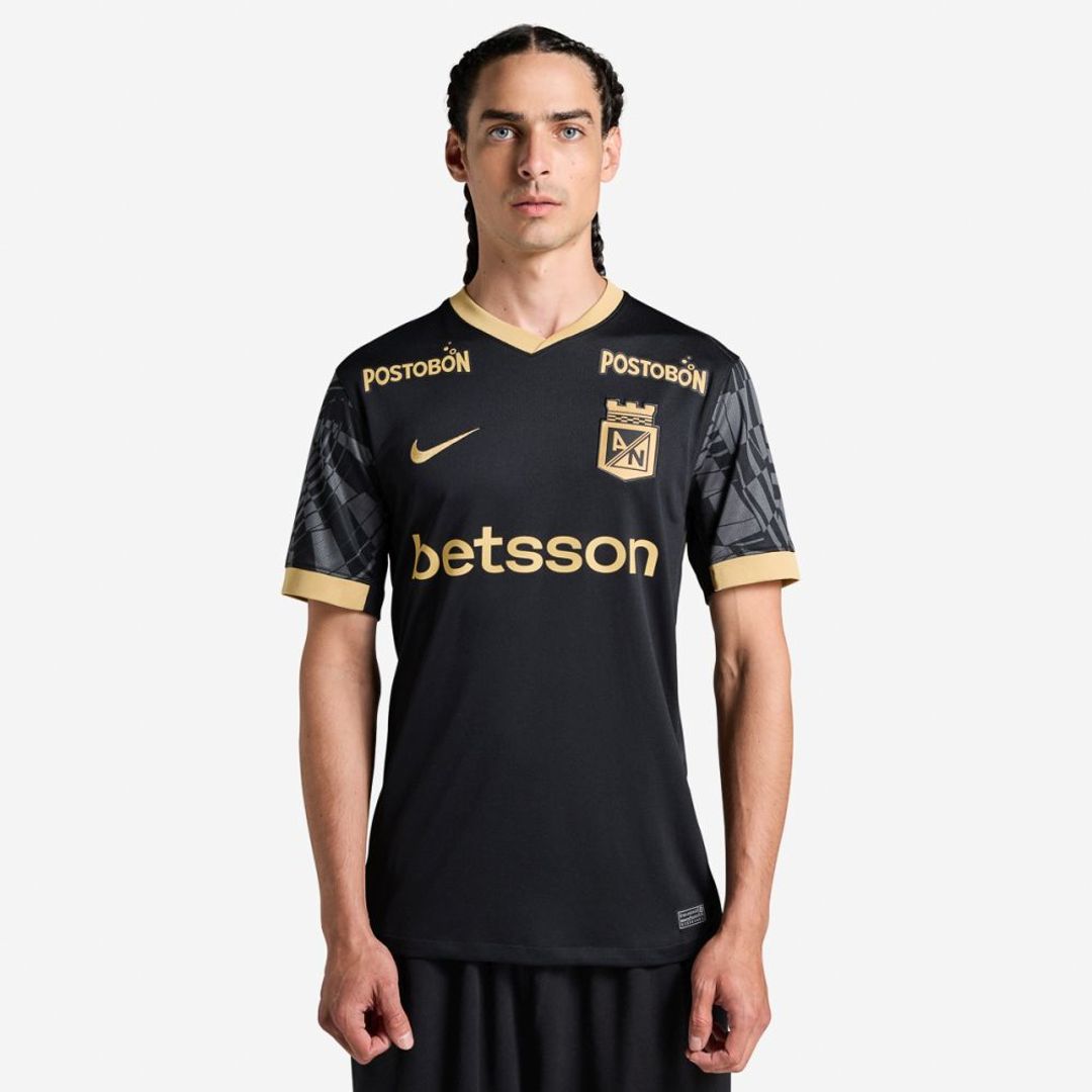 Camiseta Nike Hombre Atlético Nacional Visitante 2025-Negro-Dorado