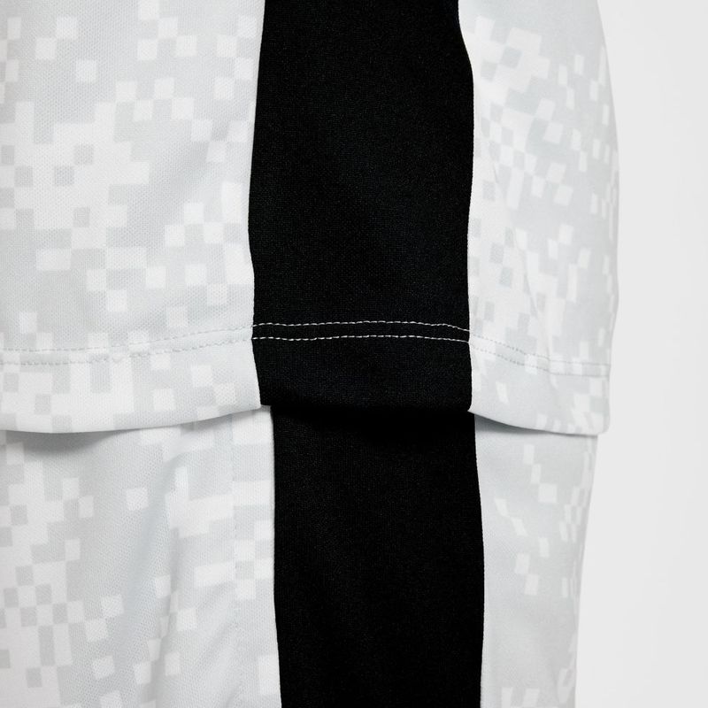 label-2